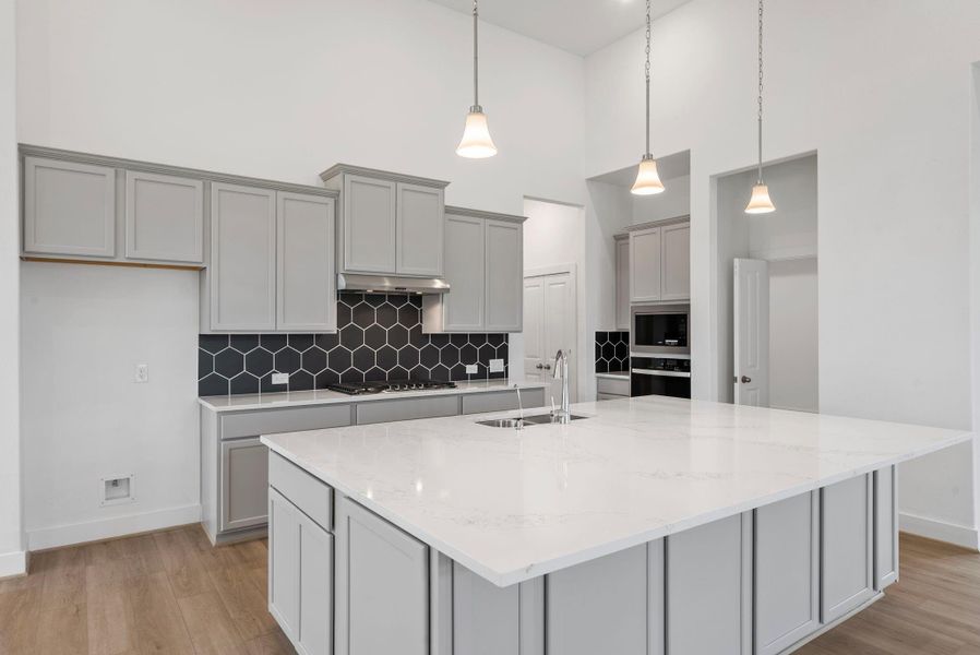 Furnished interior view inside a new home in Valencia 60', Manvel (Image 6).