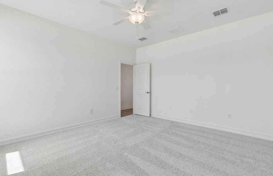 Spacious, unfurnished interior of a new home in Pinnacle at Legacy Hills, Celina (Image 18). Spacious, unfurnished interior of a new home in Pinnacle at Legacy Hills, Celina (Image 18).