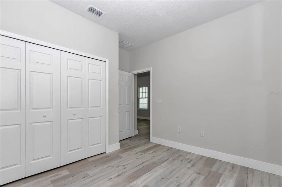 Spacious, unfurnished interior of a new home in , Ocala (Image 38).