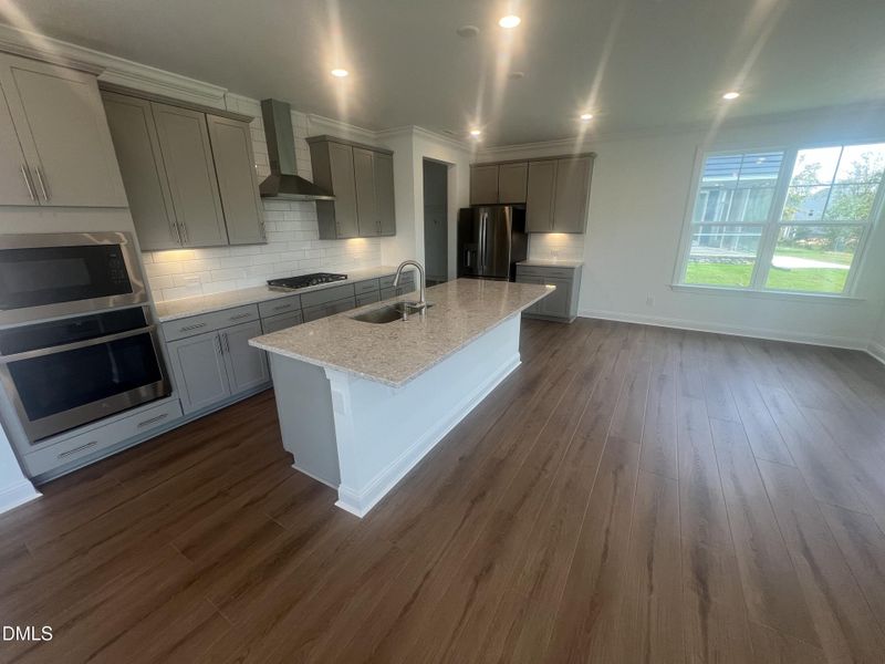 SUN_Stoneriver_Pic_EastmanIII_Kitchen_1o