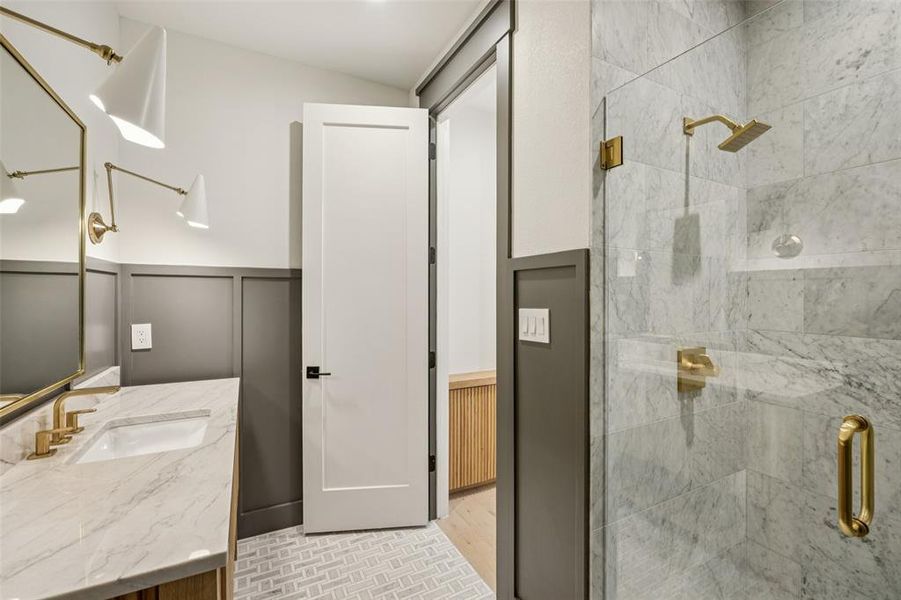 Furnished interior view inside a new home in , Dallas (Image 9).