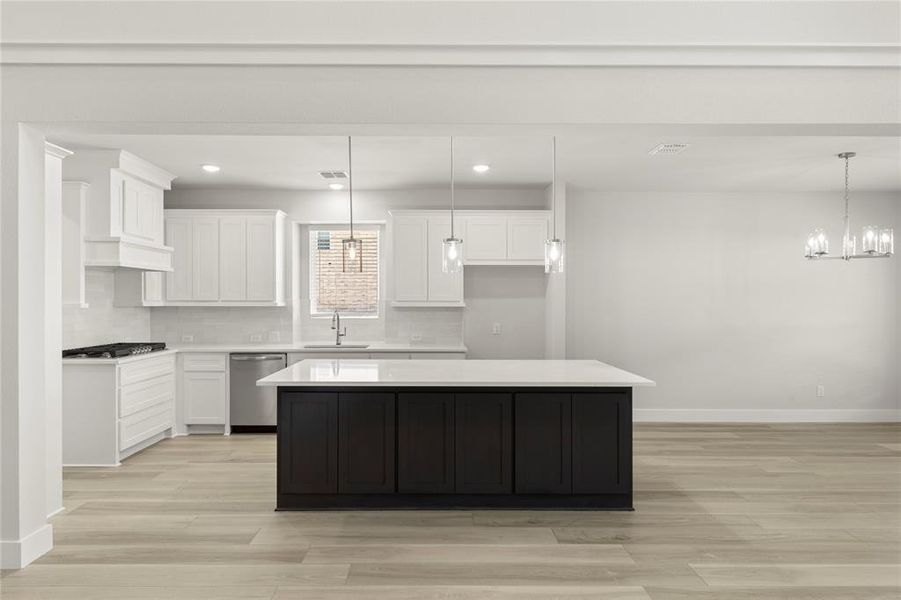 07. 540 Wickerdale - Kitchen