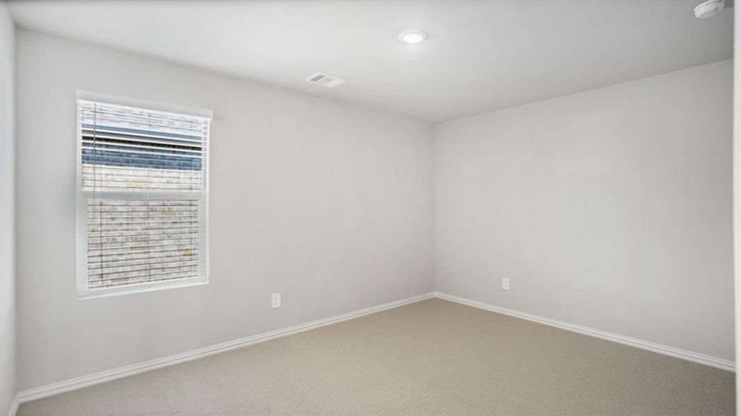 Spacious, unfurnished interior of a new home in Windmore, Princeton (Image 18).