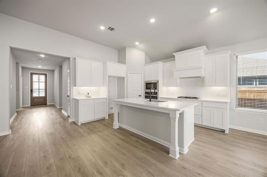 4-web-or-mls-1427-golden-mdw-dr