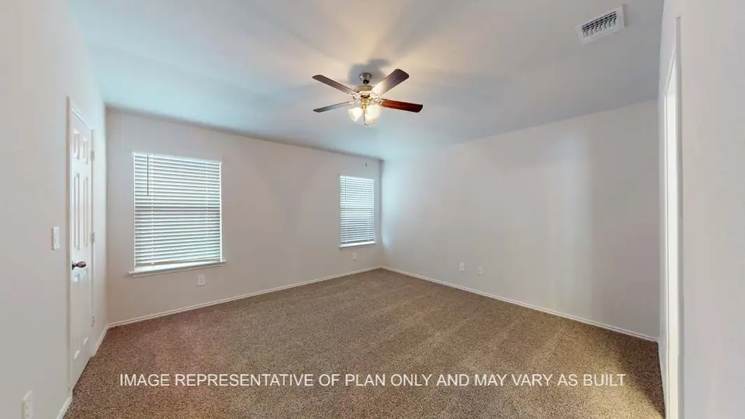 Spacious, unfurnished interior of a new home in Three Creeks - Colt Creek, Belton (Image 14).