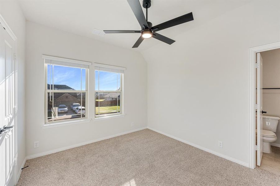Spacious, unfurnished interior of a new home in Coyote Crossing, Godley (Image 27).