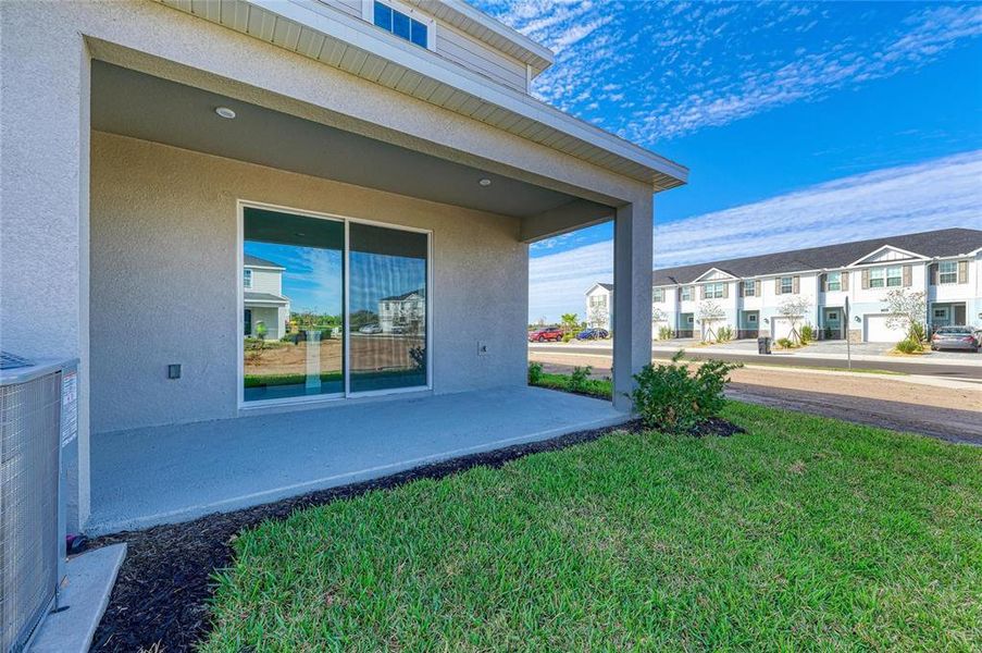 Exterior details and patio area of a home in , Bradenton (Image 26).