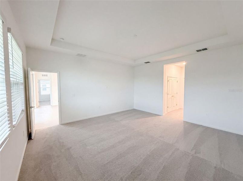 Spacious, unfurnished interior of a new home in Meadow Pointe, Groveland (Image 40).