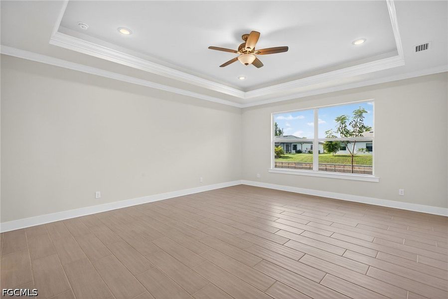 Spacious, unfurnished interior of a new home in Cape Coral, Cape Coral (Image 21). Spacious, unfurnished interior of a new home in Cape Coral, Cape Coral (Image 21).