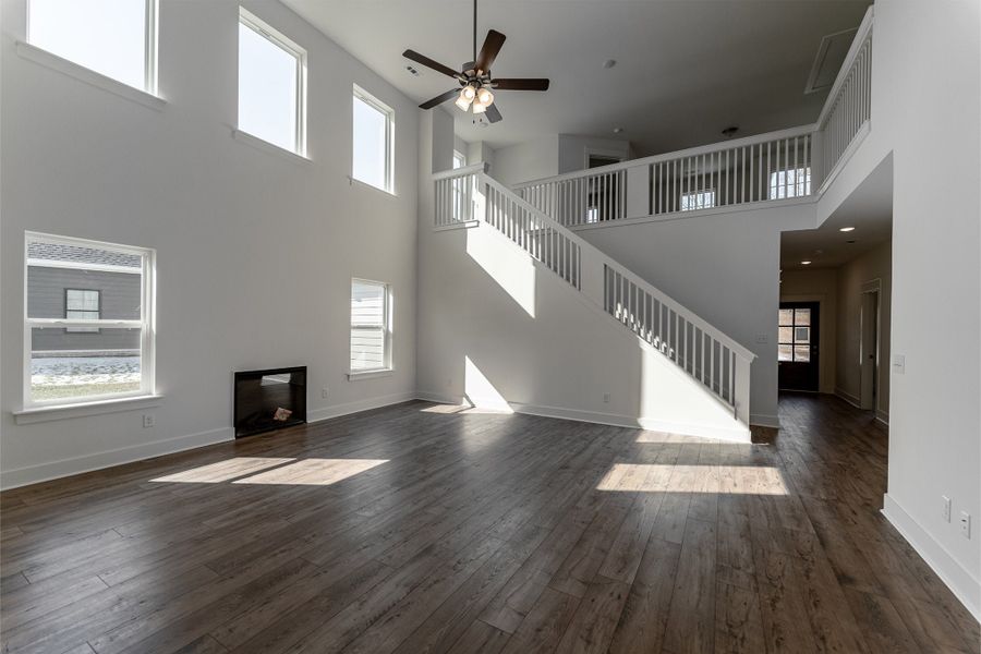 Spacious, unfurnished interior of a new home in Brush Creek, Fairview (Image 24).
