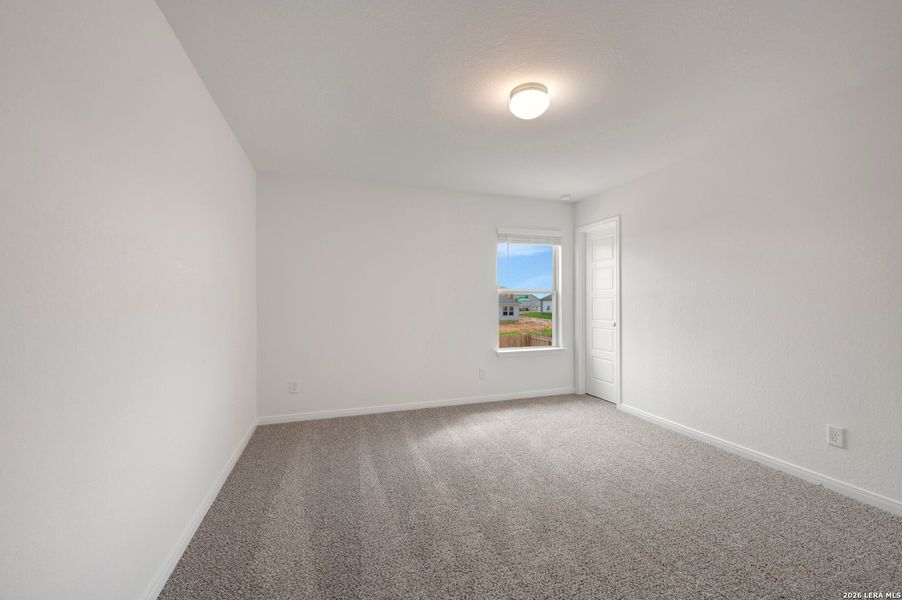 Spacious, unfurnished interior of a new home in Hickory Ridge Estates, Elmendorf (Image 32).