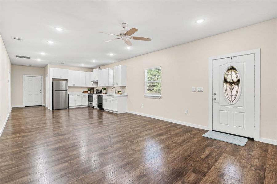 Spacious, unfurnished interior of a new home in , Quinlan (Image 15). Spacious, unfurnished interior of a new home in , Quinlan (Image 15).