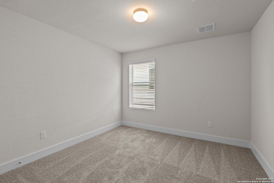 Spacious, unfurnished interior of a new home in Hunters Ranch, San Antonio (Image 21). Spacious, unfurnished interior of a new home in Hunters Ranch, San Antonio (Image 21).