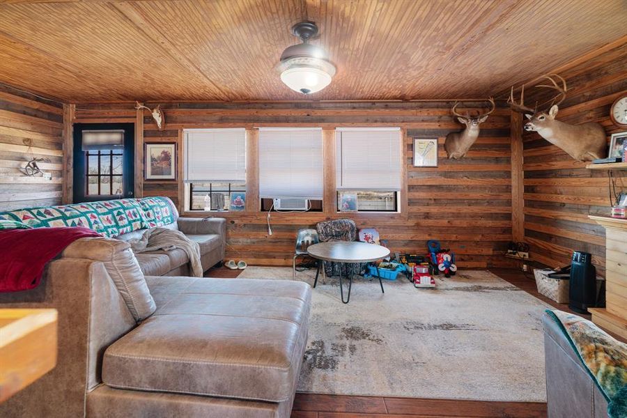 Furnished interior view inside a new home in , Sumner (Image 5).