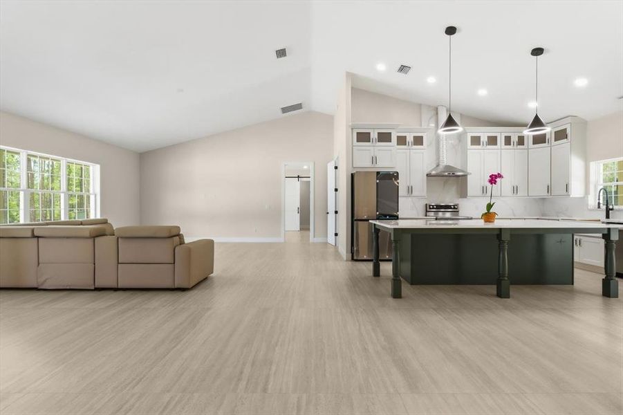 Furnished interior view inside a new home in , Dunnellon (Image 16).