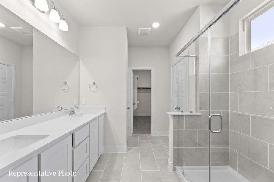 Furnished interior view inside a new home in Keeneland, Aubrey (Image 8).