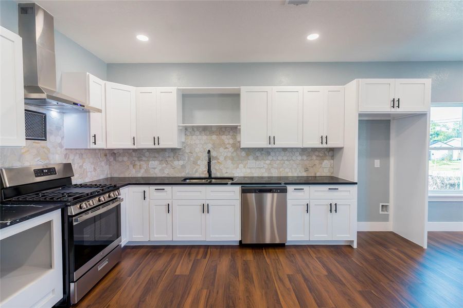 Furnished interior view inside a new home in , Houston (Image 9).