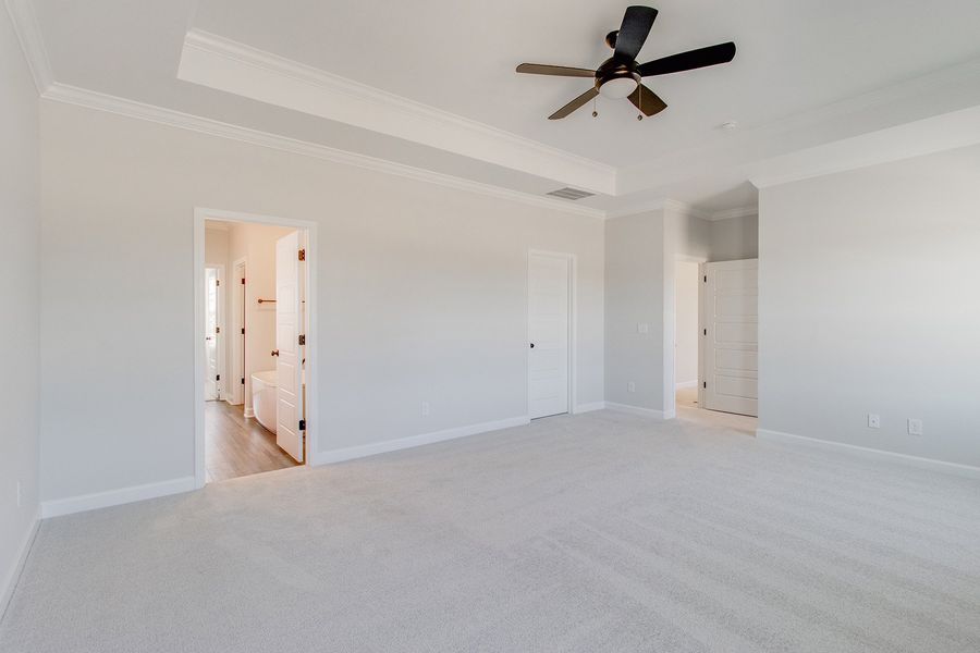 Spacious, unfurnished interior of a new home in Hendrix Farms, Lexington (Image 32).