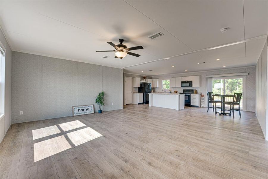 All photos shown here may not depict the specified home & features included are for illustration purposes only. All photos shown here may not depict the specified home & features included are for illustration purposes only.