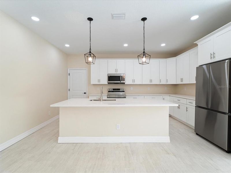 Tons of storage! Tons of storage!