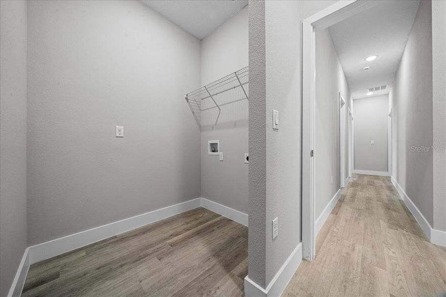 Spacious, unfurnished interior of a new home in , Ocala (Image 18).