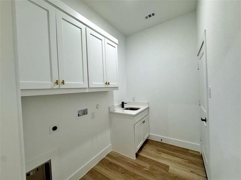 Furnished interior view inside a new home in , Greenville (Image 5).