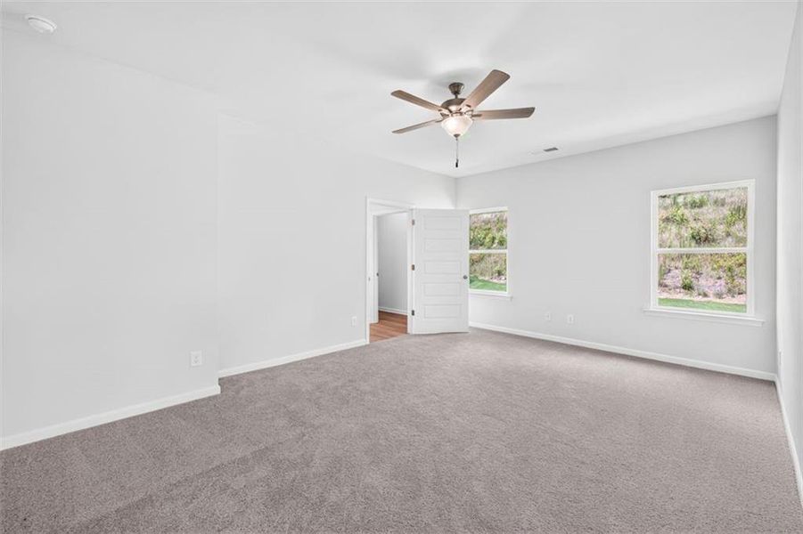 Spacious, unfurnished interior of a new home in Summerfield Place, Carrollton (Image 21).