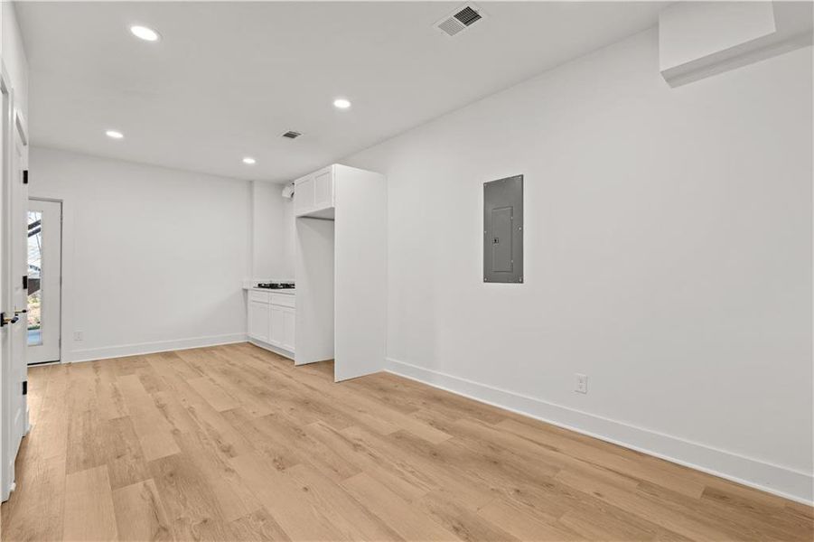 Spacious, unfurnished interior of a new home in , Villa Rica (Image 50).