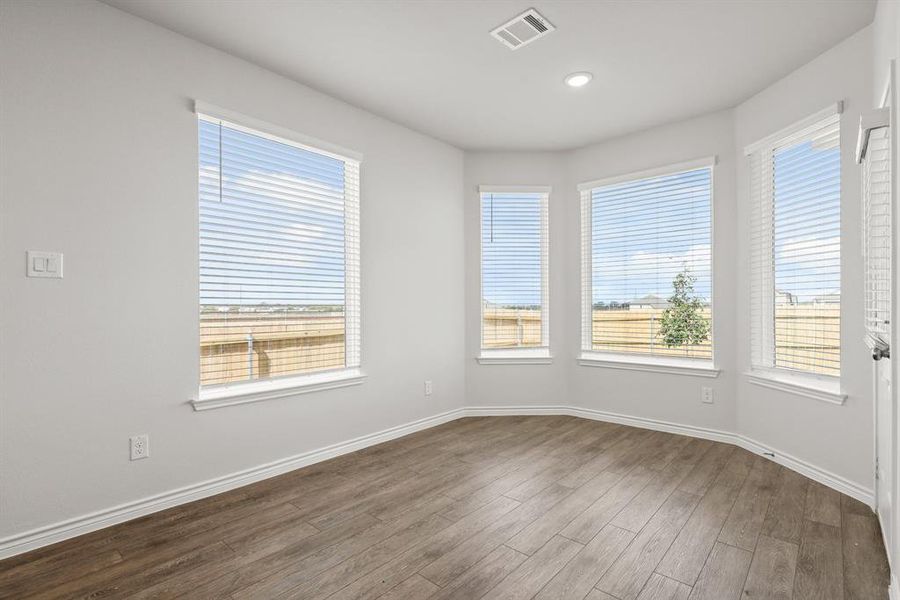 Spacious, unfurnished interior of a new home in Rocky Creek Crossing, Fort Worth (Image 19). Spacious, unfurnished interior of a new home in Rocky Creek Crossing, Fort Worth (Image 19).