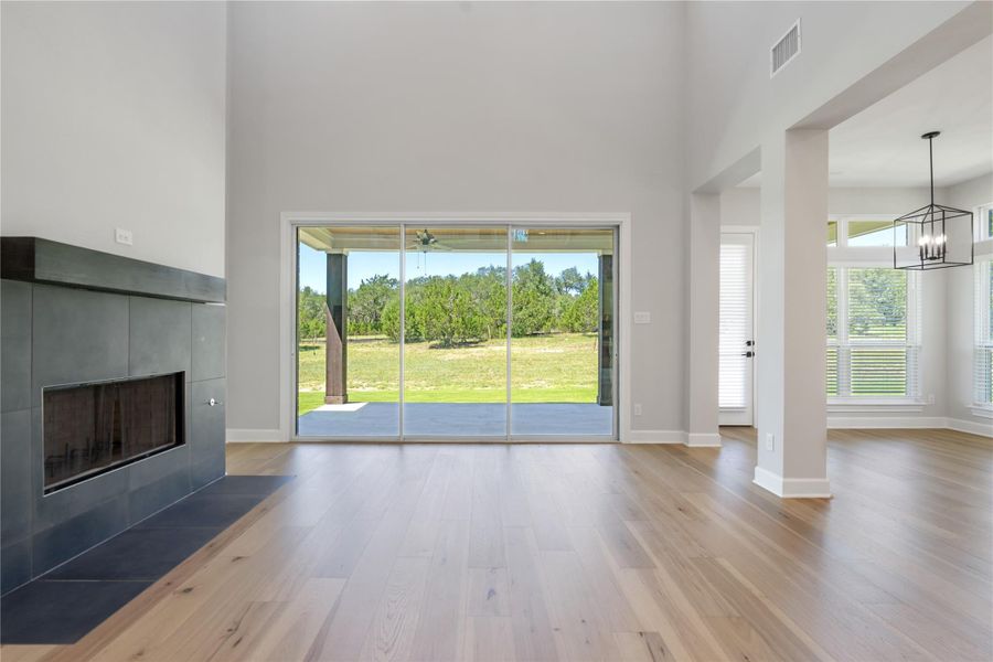 Spacious, unfurnished interior of a new home in , Dripping Springs (Image 12).