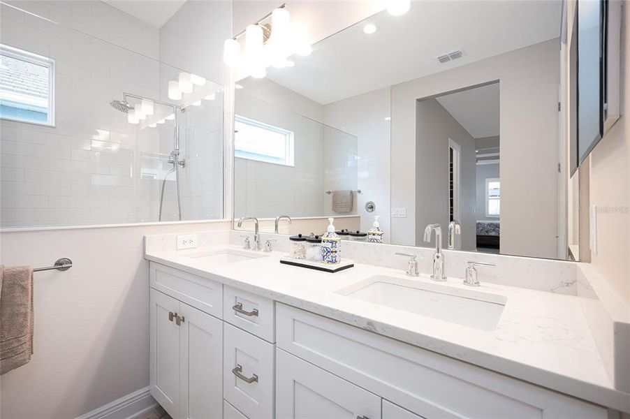 Furnished interior view inside a new home in , Venice (Image 28).