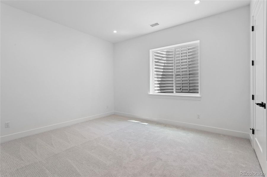 Spacious, unfurnished interior of a new home in , Denver (Image 24).