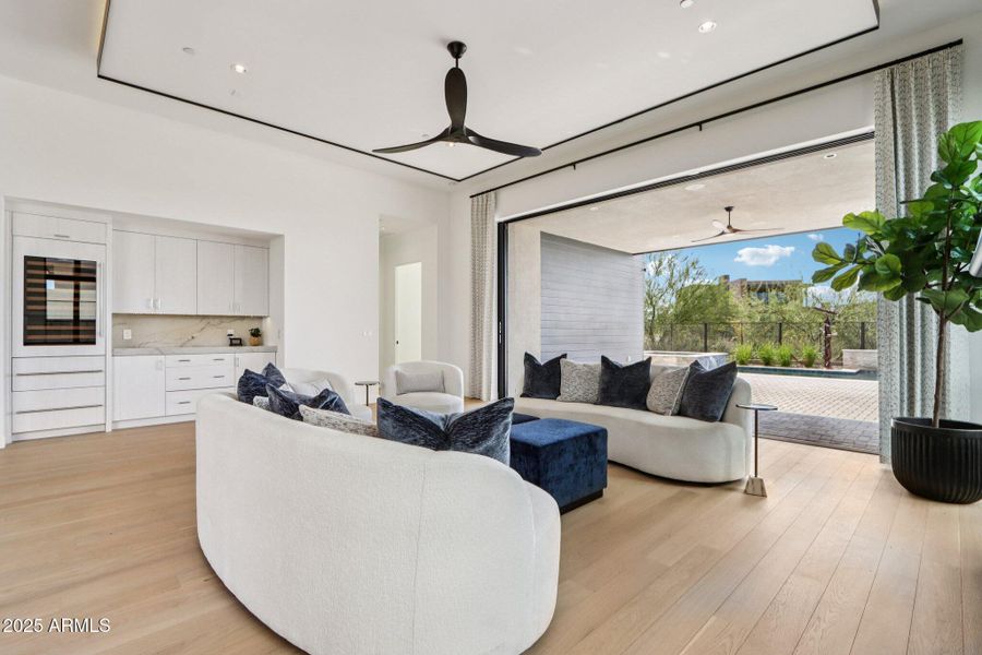 13-web-or-mls-N Cave Creek Rd 1037-S0412