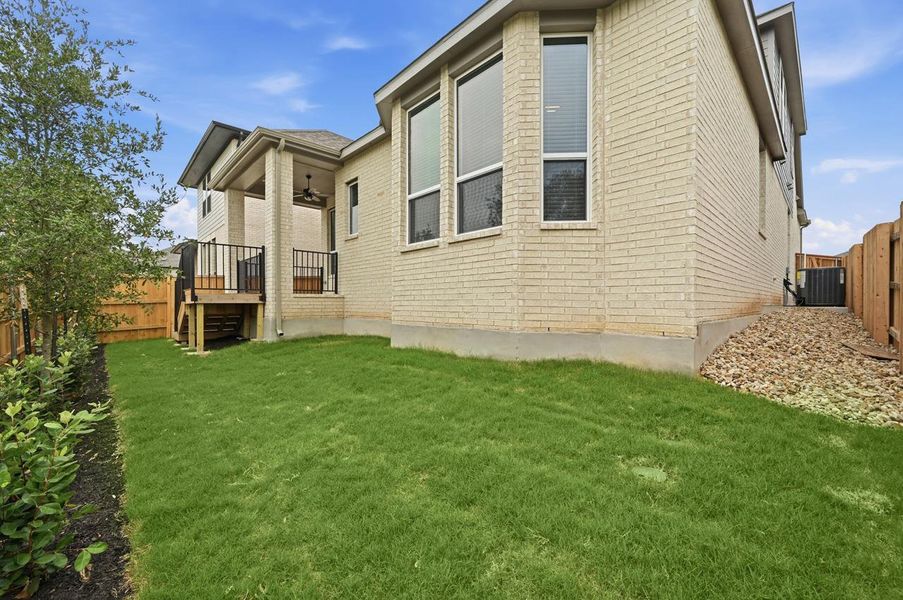 Exterior details and patio area of a home in 6 Creeks at Waterridge, Kyle (Image 3).