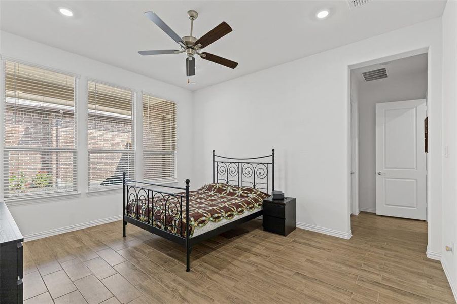 Windows to view backyard garden Windows to view backyard garden