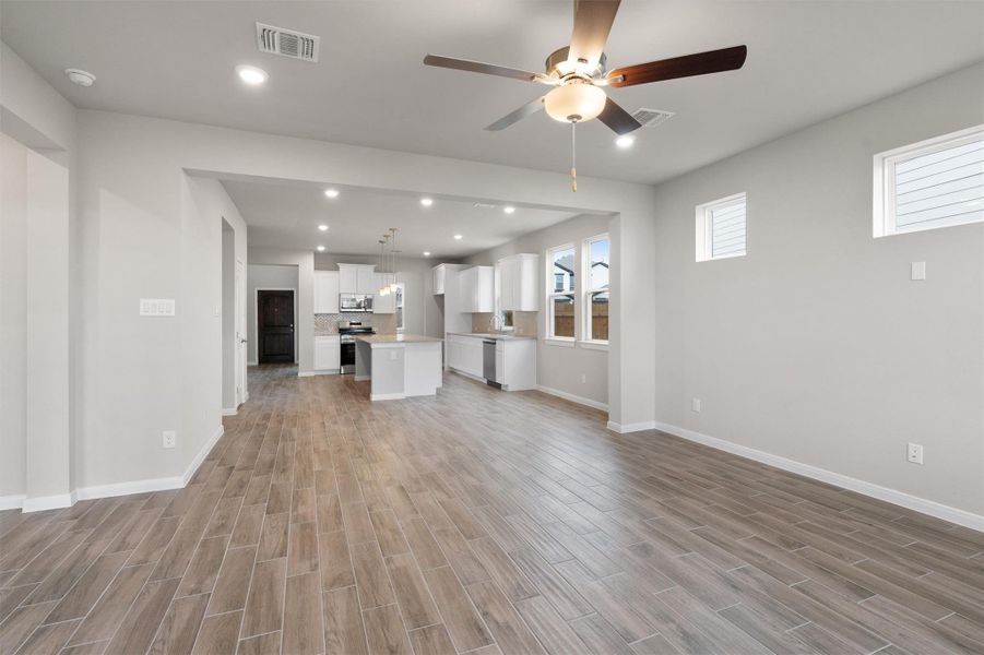 Spacious, unfurnished interior of a new home in Morningstar, Andice (Image 35). Spacious, unfurnished interior of a new home in Morningstar, Andice (Image 35).