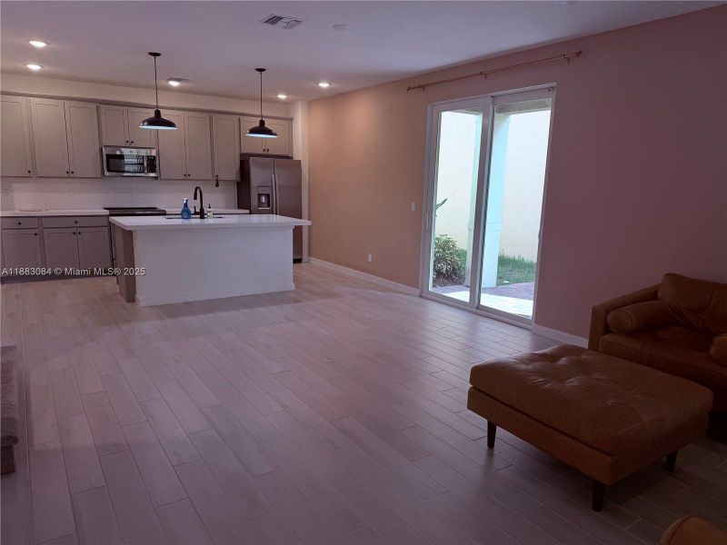 Image 16 of a home in .