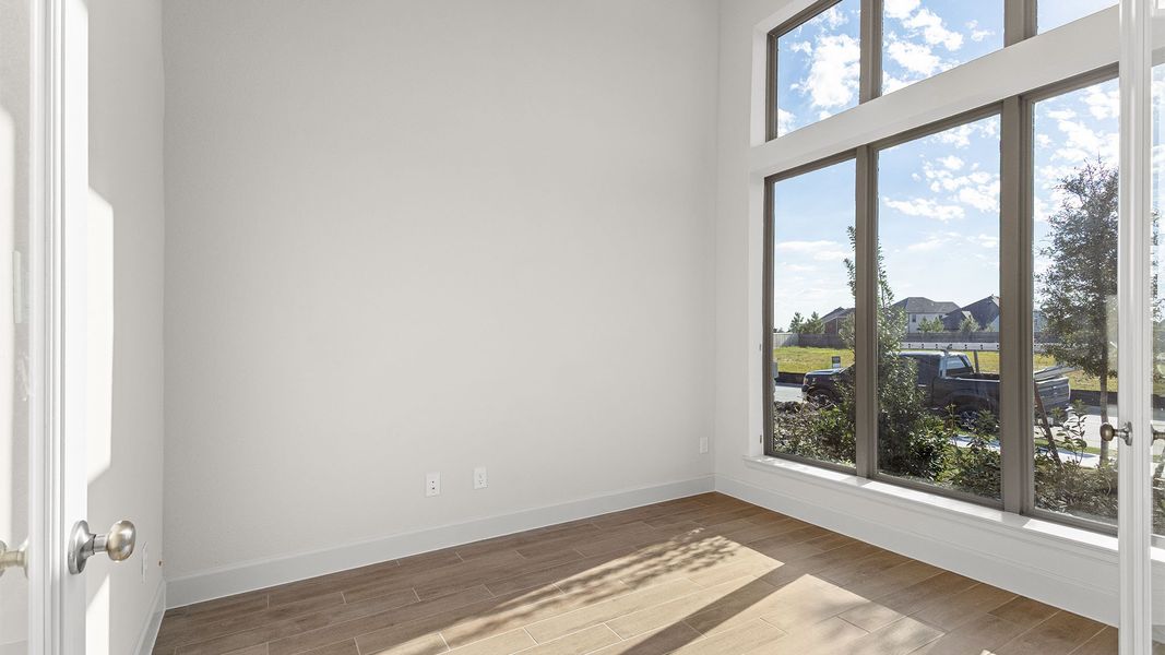 Spacious, unfurnished interior of a new home in Bridgeland, Cypress (Image 10).