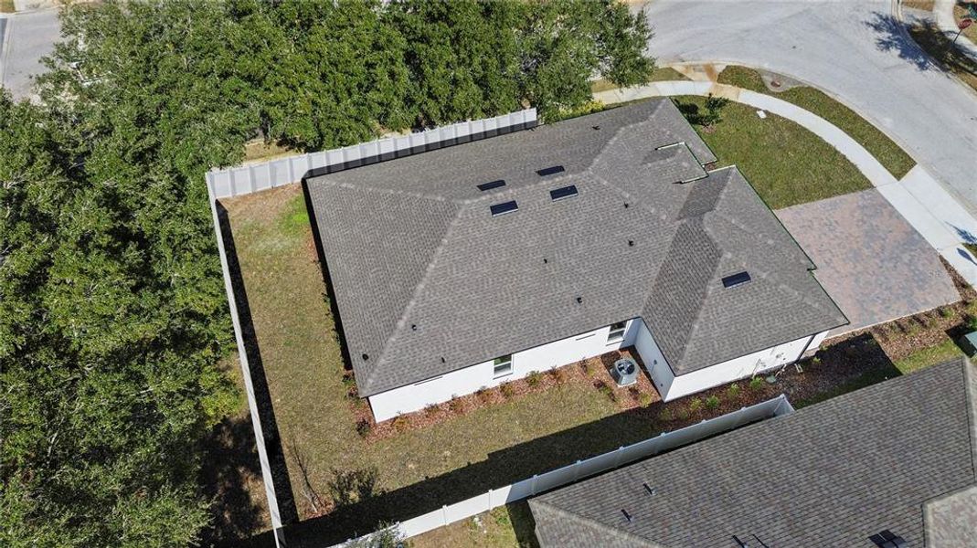 Exterior details and patio area of a home in , Groveland (Image 24).