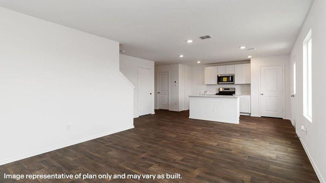 Spacious, unfurnished interior of a new home in Legacy Village, Houston (Image 6).