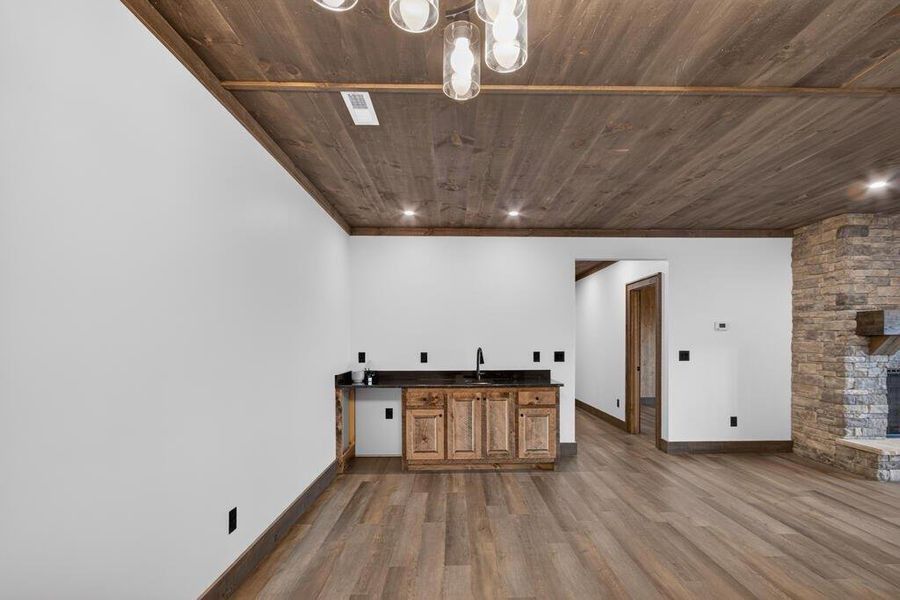 Spacious, unfurnished interior of a new home in , Blue Ridge (Image 28).