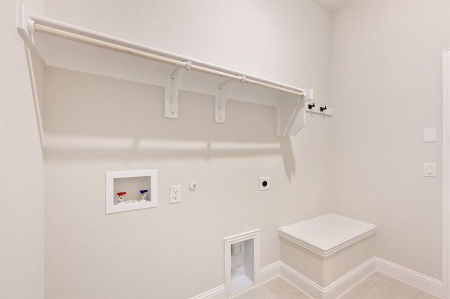 Spacious, unfurnished interior of a new home in Timberbrook, Justin (Image 18).