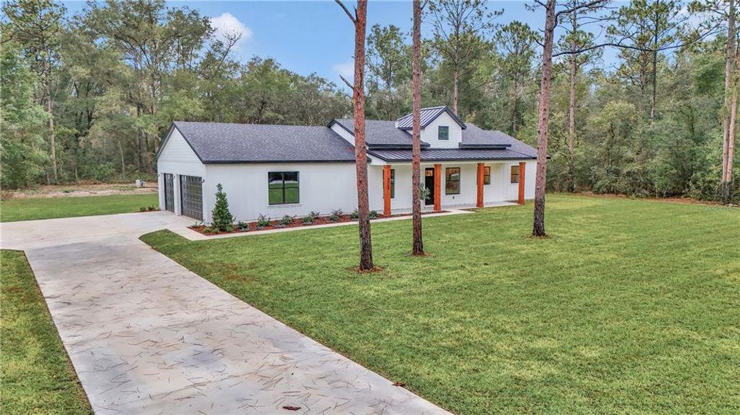 Image 8 of a home in . Image 8 of a home in .