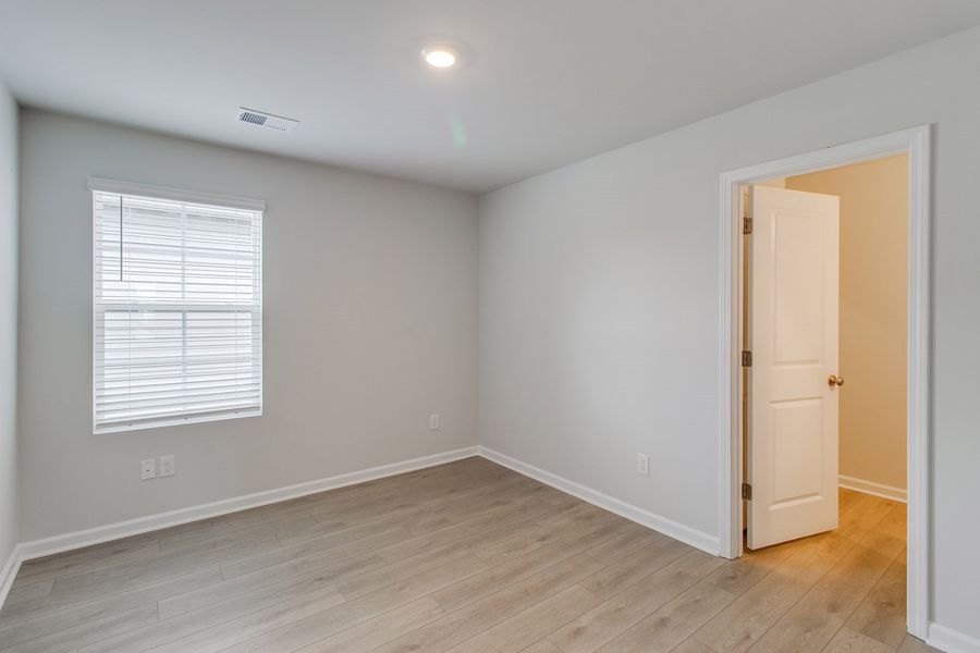 Spacious, unfurnished interior of a new home in Bluefield, Lexington (Image 24). Spacious, unfurnished interior of a new home in Bluefield, Lexington (Image 24).