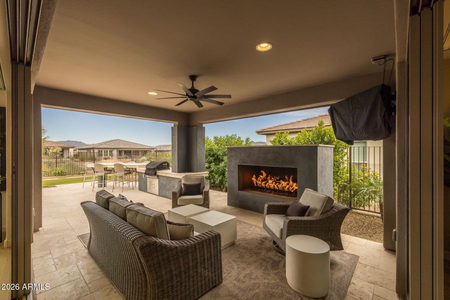 54) BACK OF HOME 54) BACK OF HOME