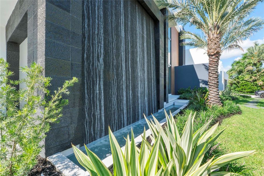 Image 85 of a home in .