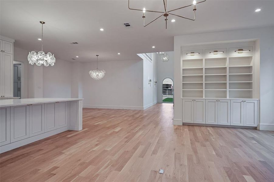 Spacious, unfurnished interior of a new home in , Dallas (Image 28).