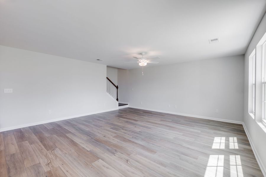 Spacious, unfurnished interior of a new home in Ellington, Elgin (Image 17).