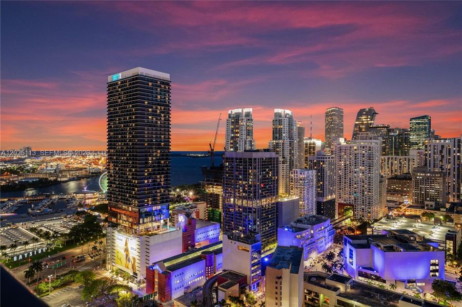 Condo located in Miami, FL showcasing its design and architecture (Image 26). Condo located in Miami, FL showcasing its design and architecture (Image 26).
