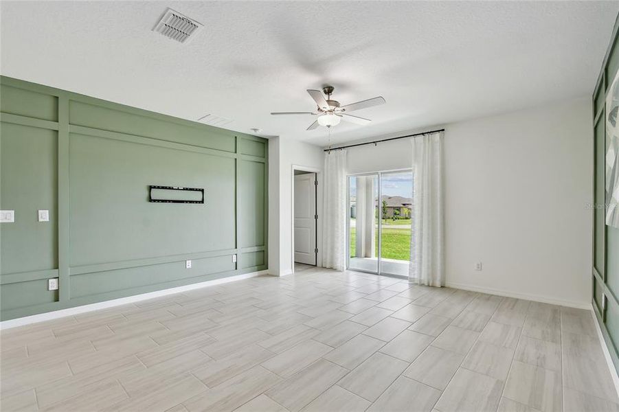 Spacious, unfurnished interior of a new home in , San Antonio (Image 39).